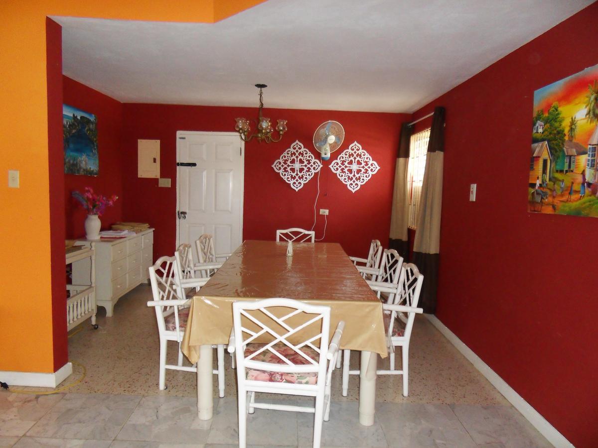 Whistling Villa Runaway Bay Extérieur photo